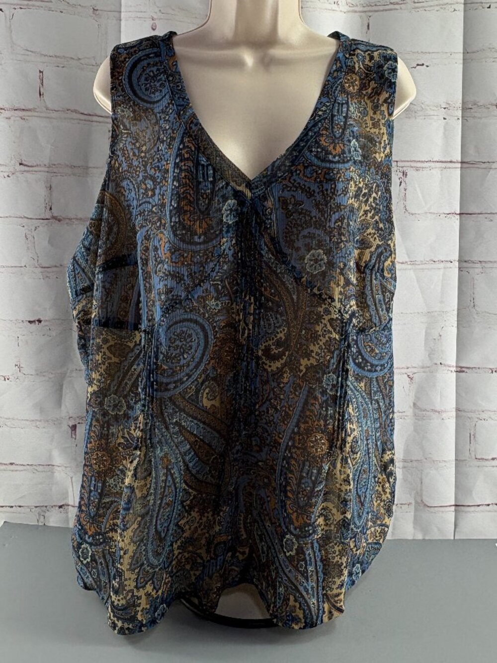 a.n.a. Women's Plus Blue /Tan Paisley Pullover Sleeveless Boho Tank Top 1X